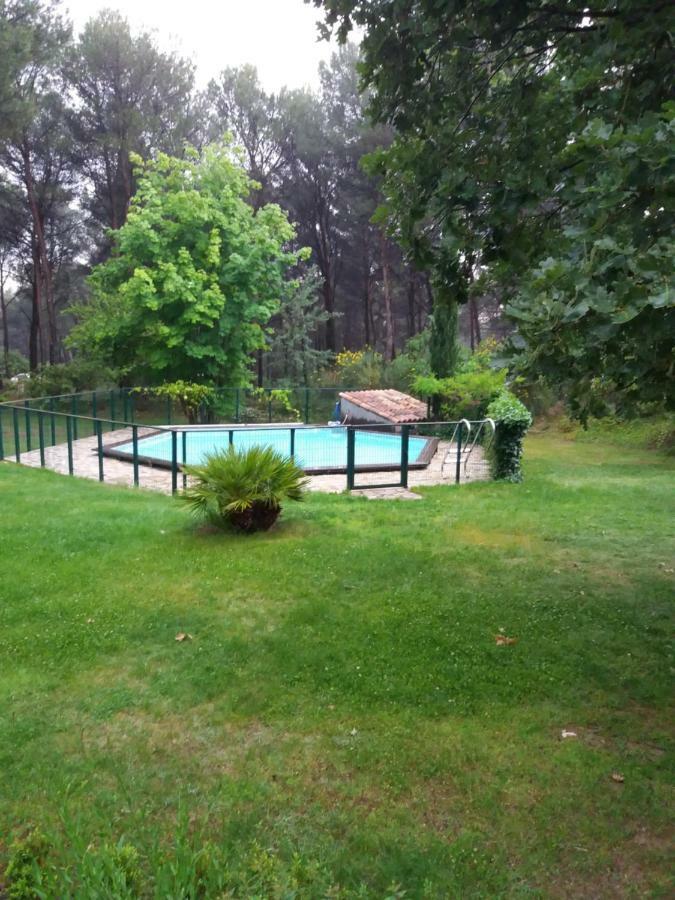 Detente Champetre Lambesc Exterior foto